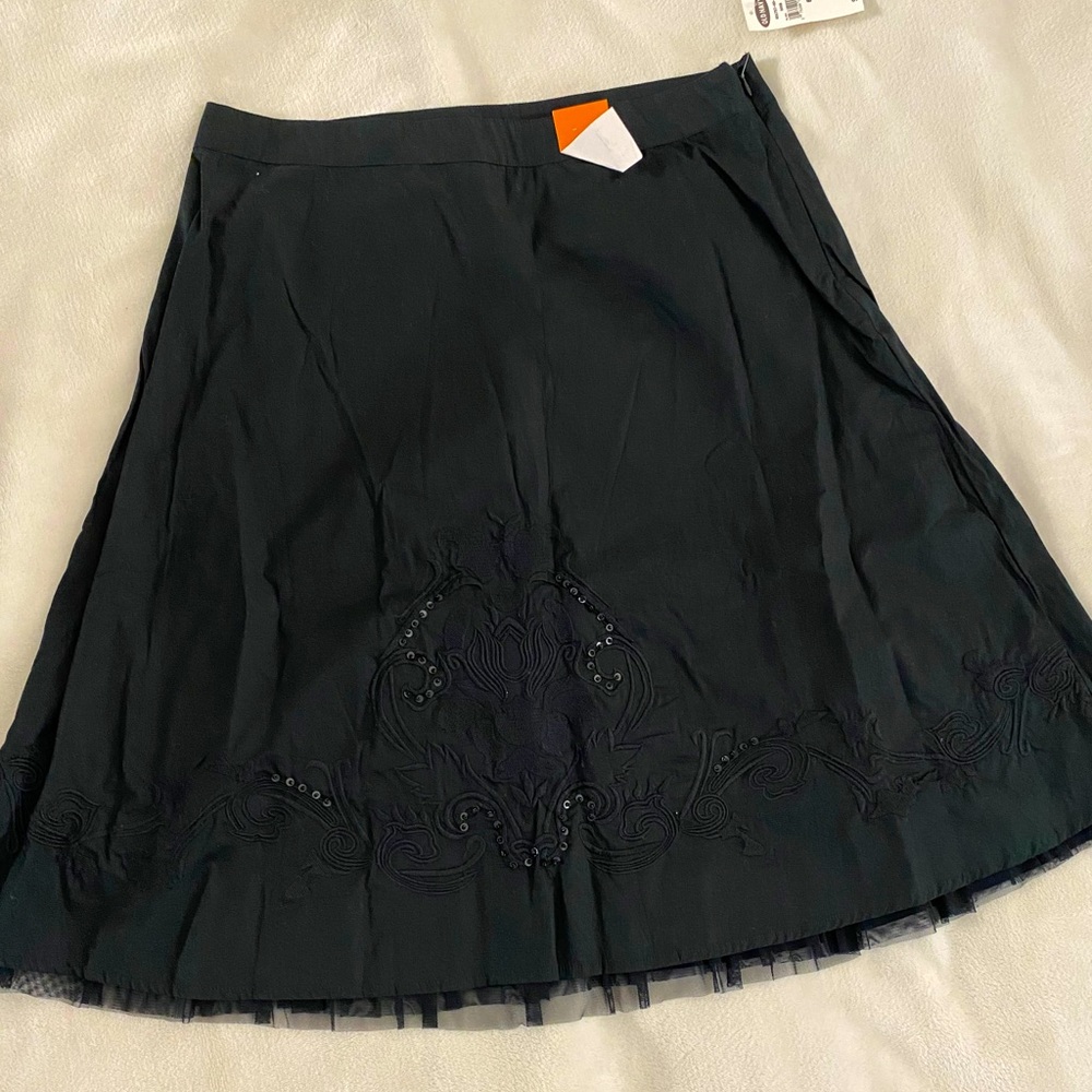 Mid-length skirt
